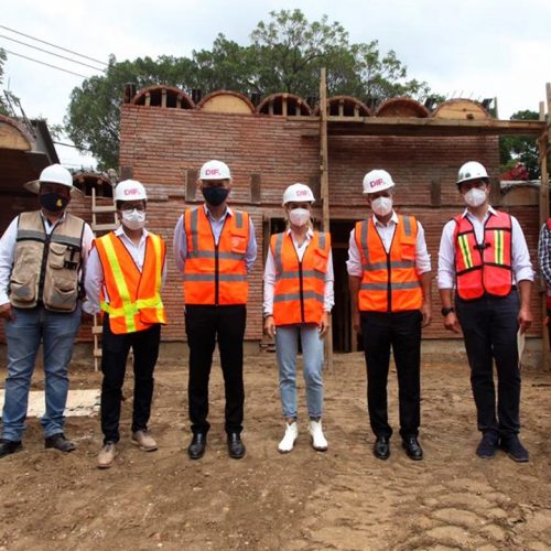 Oaxaca crece, supervisa AMH construcción de la “Casa de Alas”