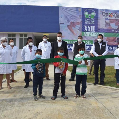 Inaugura Alejandro Murat área de Infectología en Hospital de la Niñez Oaxaqueña