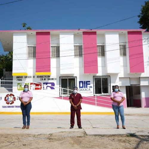 Inaugura DIF Estatal Oaxaca Unidad Básica de Rehabilitación en Santa María Tonameca
