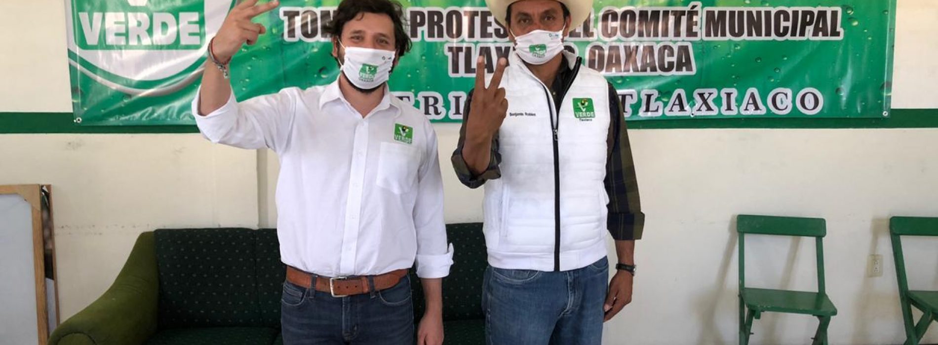 Pepe Estefan toma protesta al Presidente del Comité Municipal del PVEM en Tlaxiaco