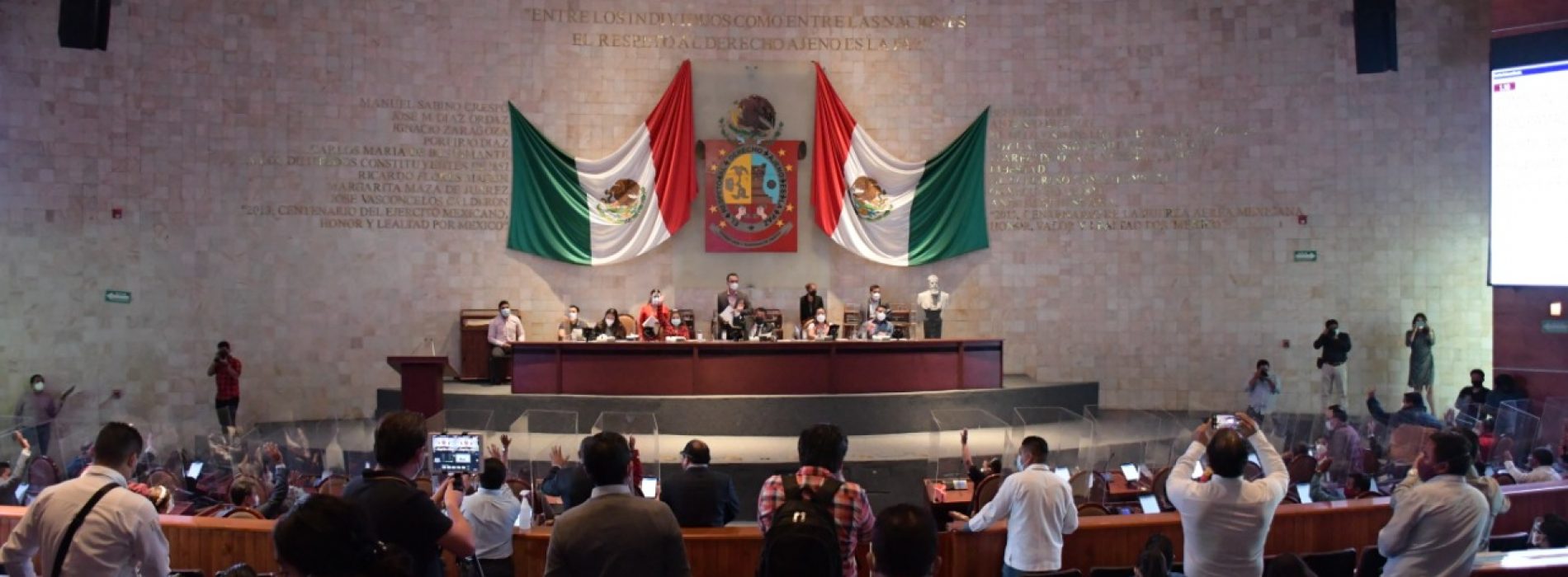 Busca Congreso ordenar encierros y depósitos vehiculares en Oaxaca