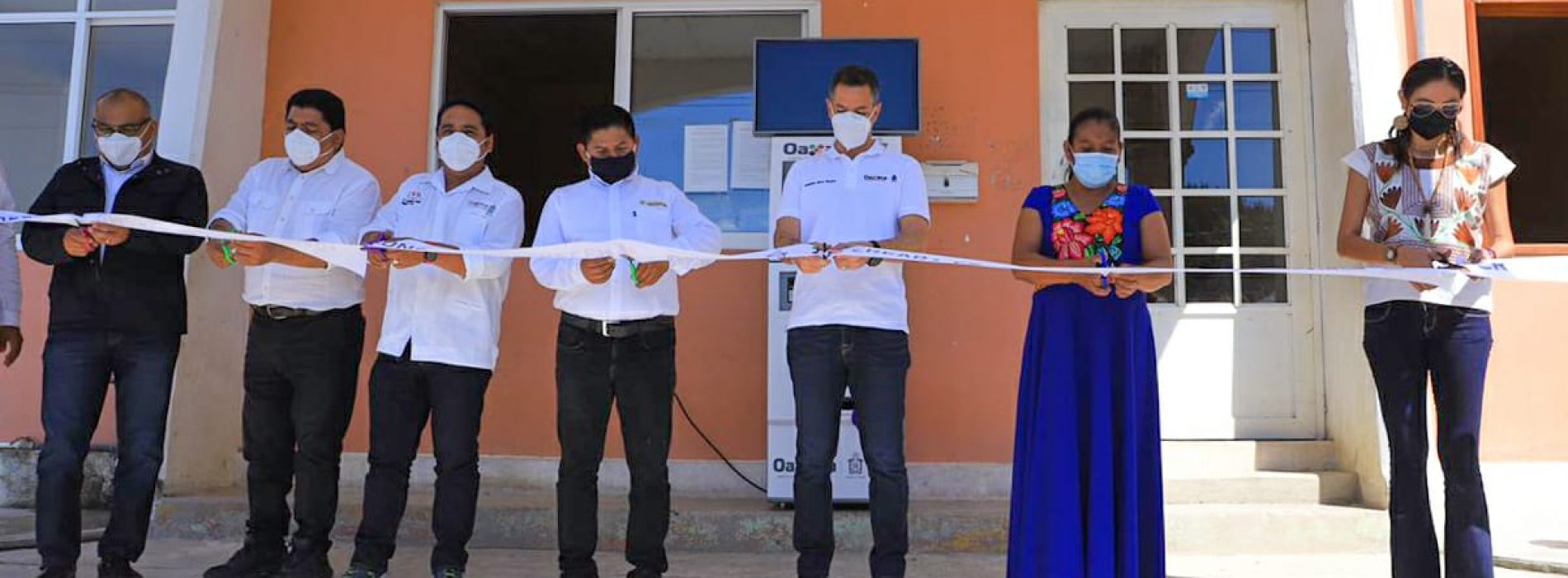 Santa María y San Miguel Chimalapa reciben apoyos en Salud y asistencia social