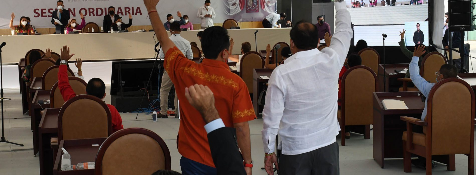 Aumenta la multa por obstruir banquetas y cruces peatonales en Oaxaca