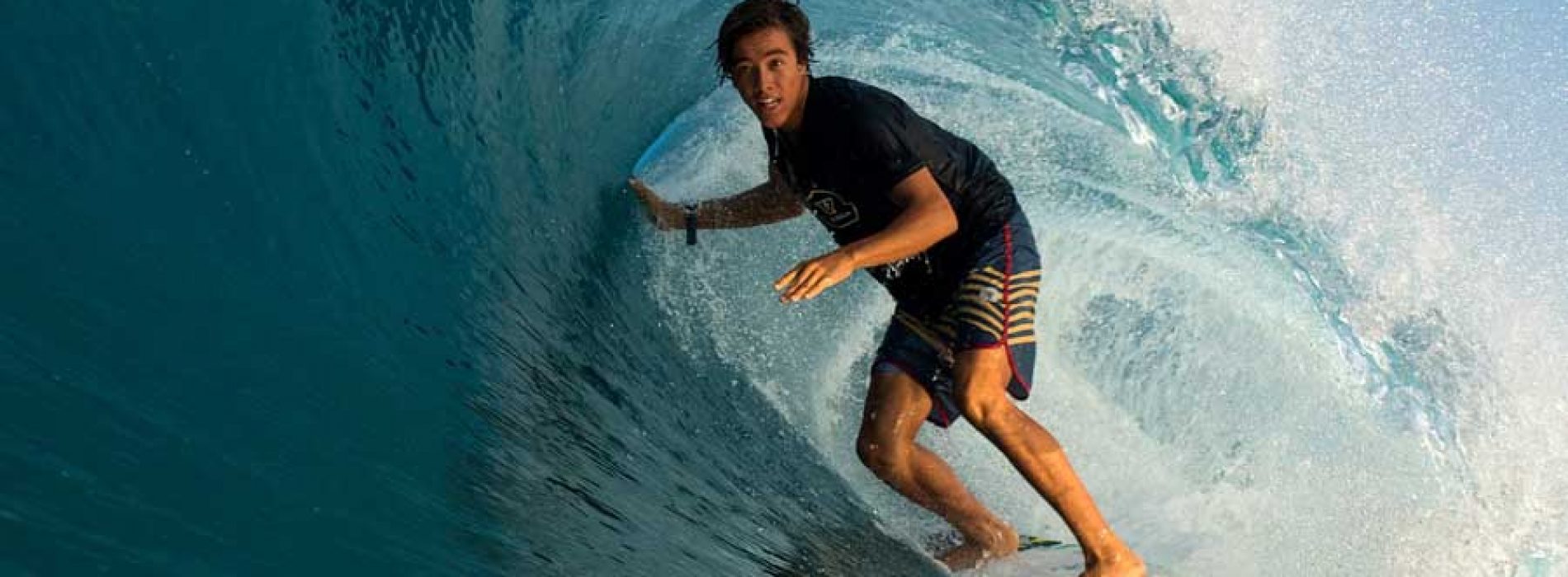 Tres surfistas oaxaqueños conforman la selección nacional  que buscará los boletos para Juegos Olímpicos