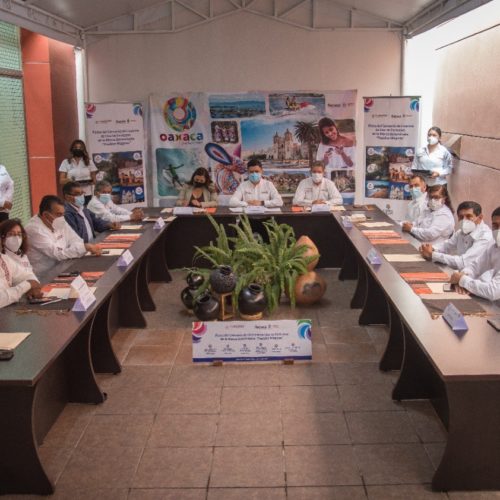 Sectur Oaxaca y autoridades municipales firman convenio en favor de la promoción de Pueblos Mágicos