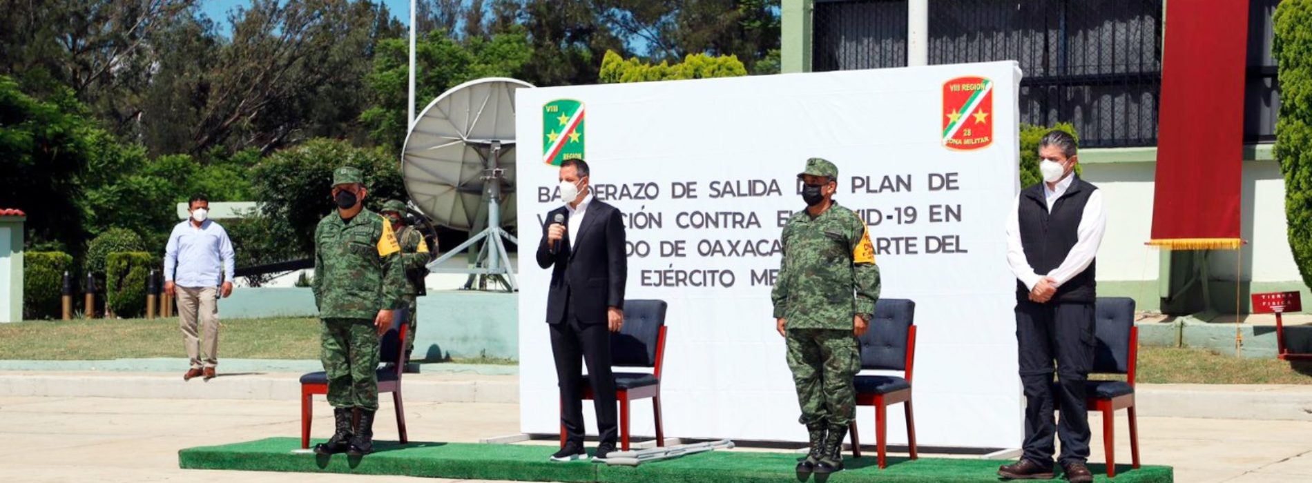 Dan Ejército Mexicano y Gobierno de Oaxaca banderazo de salida a brigadas del Plan de Vacunación contra el COVID-19 en zonas rurales