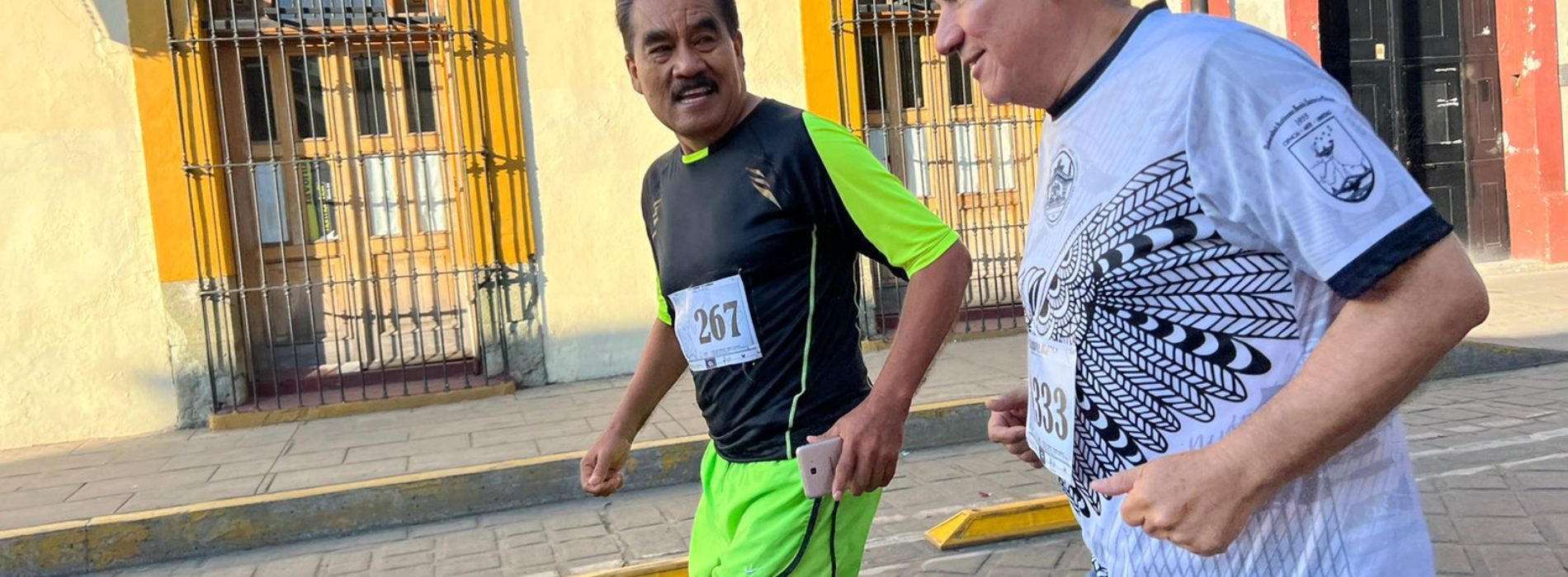 Participa Noé Jara en carrera del Día del Abogado.