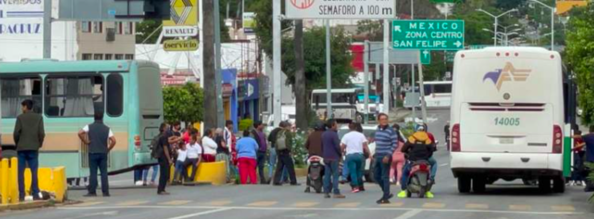 Tercer día de bloqueos en Oaxaca
