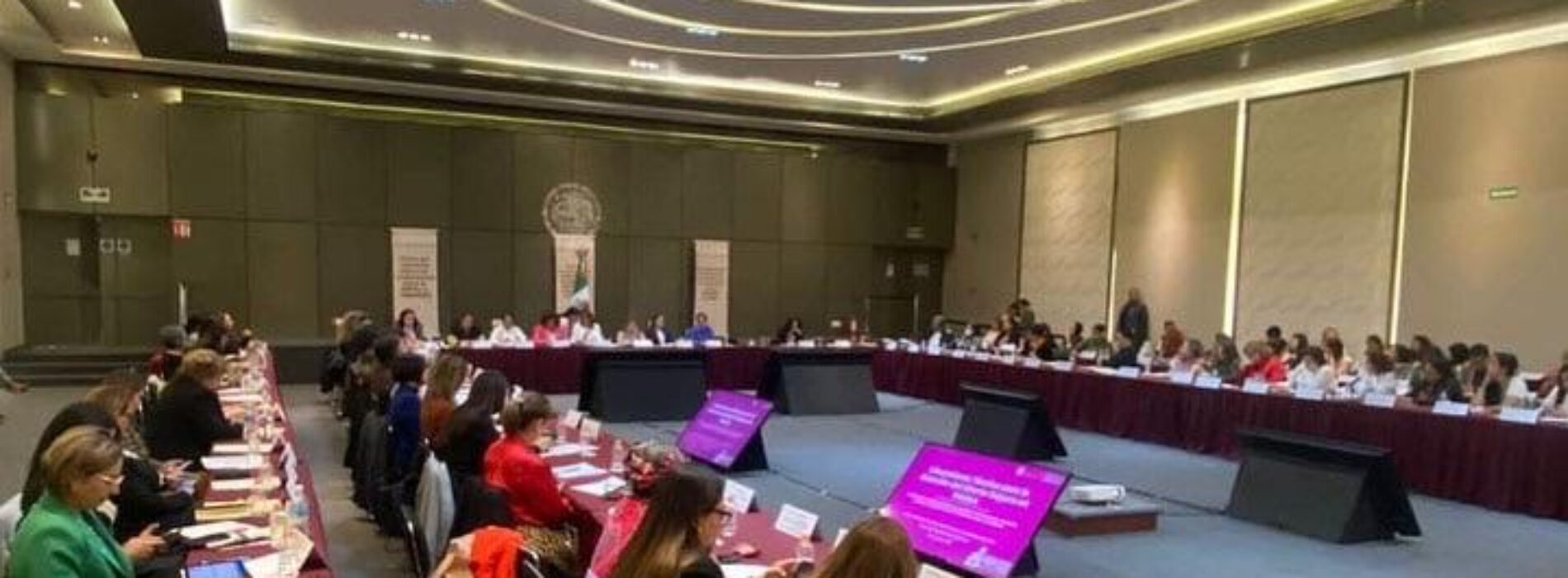 Convergen Gobierno de Oaxaca y Federación en política de prevención de la violencia contra las mujeres