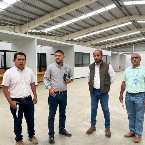 Realiza recorrido el Jefe de Administración del Imss y el Líder del Sidicato al nuevo Almacen Imss Bienestar Oaxaca
