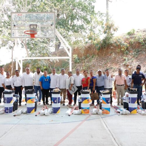 Entrega IEEPO paquetes de materiales a 100 escuelas de la Cuenca