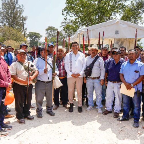 Atiende Salomón Jara demanda histórica de pobladores de Santiago Juxtlahuaca y Coicoyán de las Flores