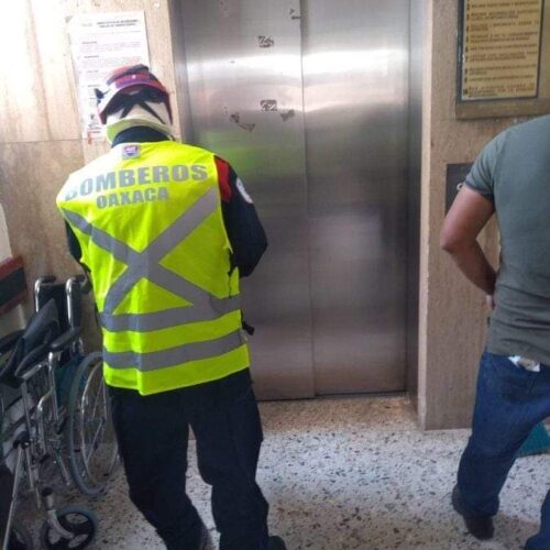 Ante nulo mantenimiento personas quedan atrapadas en elevador del Hospital Civil